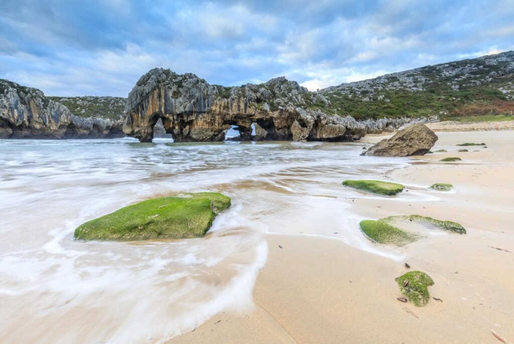 Playa Cuevas de Mar